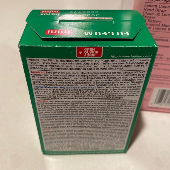 *SOLD* Instax Mini 9 + Twin Pack Film *NWT* - Picture 7 of 7